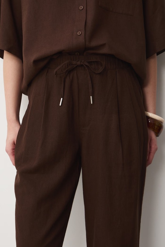 Medicine spodnie chinos damskie z lnem brązowy RS26-SPD702