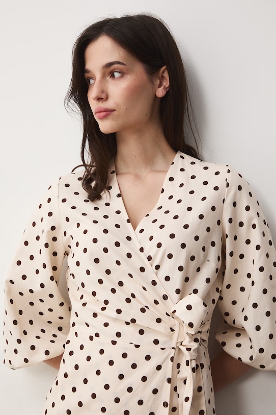 Šaty s rozšíreným strihom s prímesou ľanu béžová RS26-SUD074