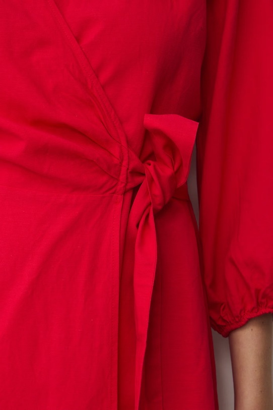 Sukienka rozkloszowana z dodatkiem lnu RS26-SUD074 czerwony