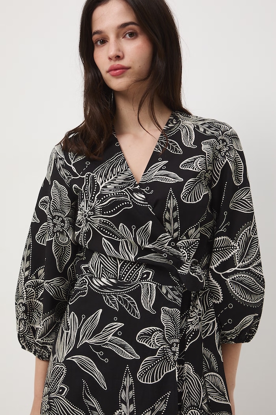 Medicine sukienka rozkloszowana z dodatkiem lnu czarny RS26-SUD074