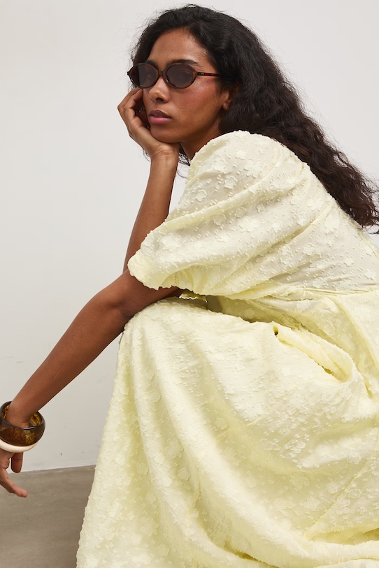 šaty s rozšíreným strihom s viskózou žltá RS26-SUD804