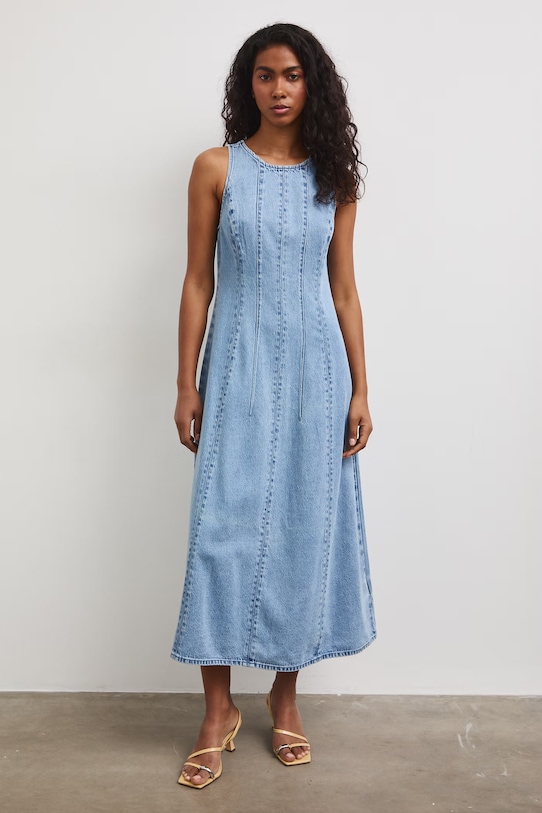 Sukienka rozkloszowana jeansowa RS26-SUD806 niebieski RS26