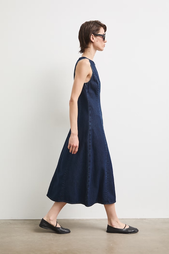 Sukienka rozkloszowana jeansowa RS26-SUD806 granatowy RS26