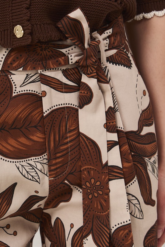 Medicine szorty damskie z domieszką lnu beżowy RS26-SZD070