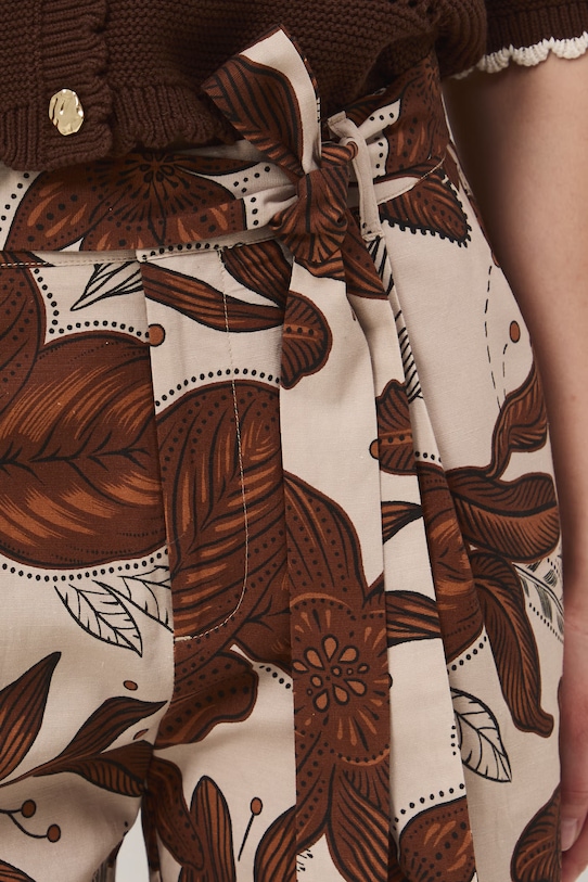 Medicine szorty damskie z domieszką lnu beżowy RS26-SZD070