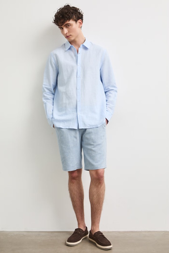 Szorty chino męskie z dodatkiem lnu regular waist Basic niebieski RS26-SZM904