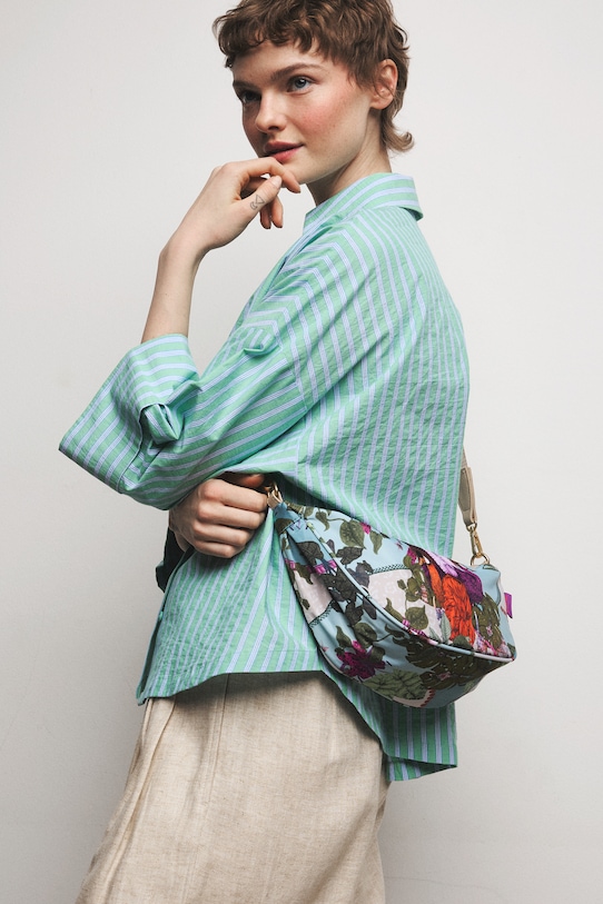 Ledvinka dámská z kolekce Ilona Tambor x Medicine Travel vícebarevná RS26-TOD651