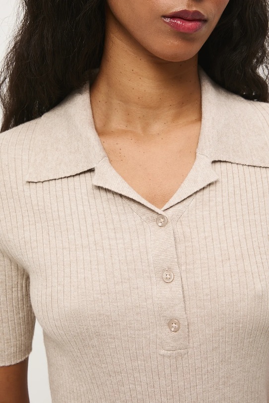 T-shirt damski z kołnierzykiem RS26-TSD200 beżowy