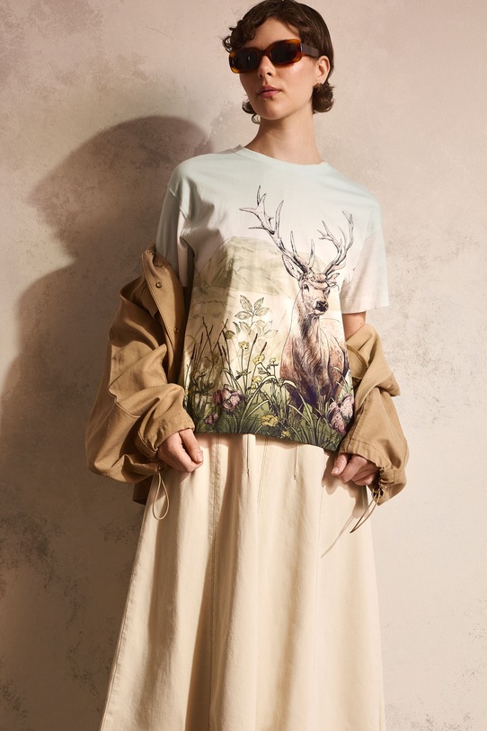 T-shirt damski bawełniany z kolekcji Bieszczadzki Park Narodowy x Medicine beżowy RS26-TSD852