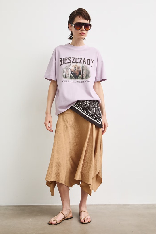 T-shirt oversize damski bawełniany z kolekcji Bieszczadzki Park Narodowy x Medicine RS26-TSD855 fioletowy RS26