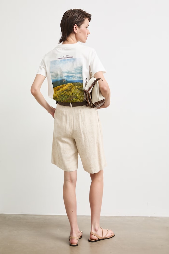 T-shirt damski bawełniany z kolekcji Bieszczadzki Park Narodowy x Medicine RS26-TSD859 beżowy RS26