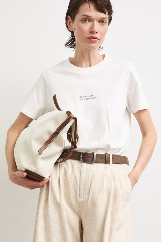 Odzież T-shirt damski bawełniany z kolekcji Bieszczadzki Park Narodowy x Medicine RS26-TSD859 beżowy