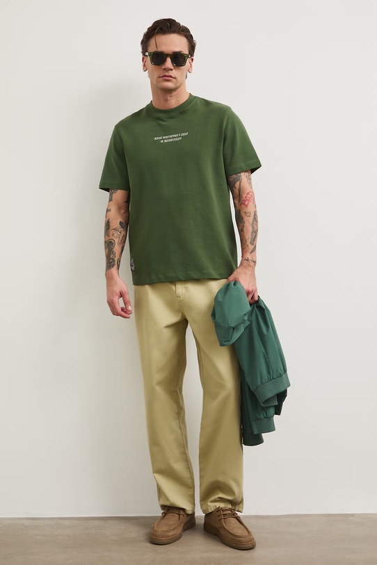 T-shirt męski bawełniany z elastanem z kolekcji Bieszczadzki Park Narodowy x Medicine RS26-TSM860 zielony RS26