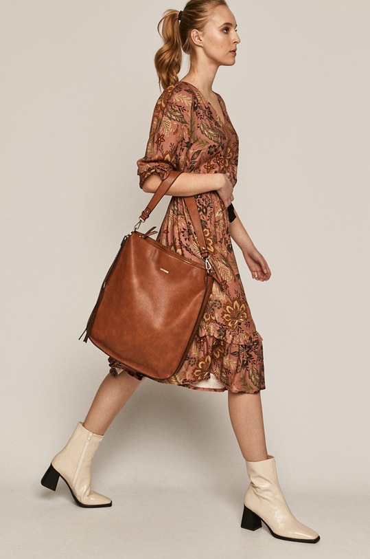 Wzorzysta sukienka damska z falbanką różowa różowy RW20.SUDB74