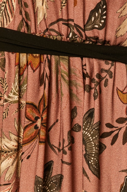 Wzorzysta sukienka damska z falbanką różowa RW20.SUDB74