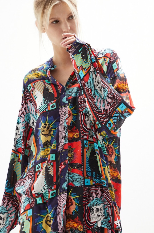 Koszula damska oversize z wzorzystej tkaniny casual multicolor RW21.KDD200