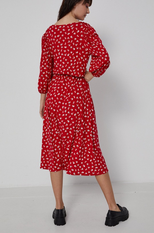 Sukienka damska z zakładanym dekoltem w kwiatowy wzór RW21.SUD470 multicolor RW21