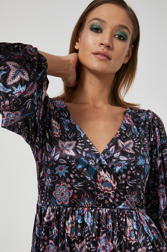 Sukienka z wzorzystej tkaniny multicolor RW21.SUDB04