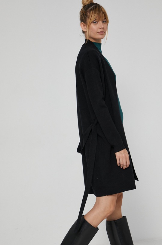 Sweter damski z gładkiej dzianiny czarny czarny RW21.SWD810