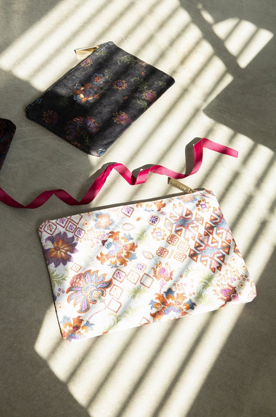 Akcesoria Kosmetyczka damska wzorzysta (3-pack) kolor multicolor RW22.ROD705 multicolor