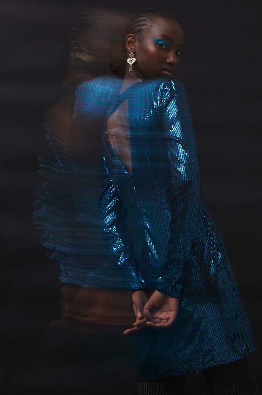 Sukienka damska z cekinami kolor zielony RW22.SUDA13