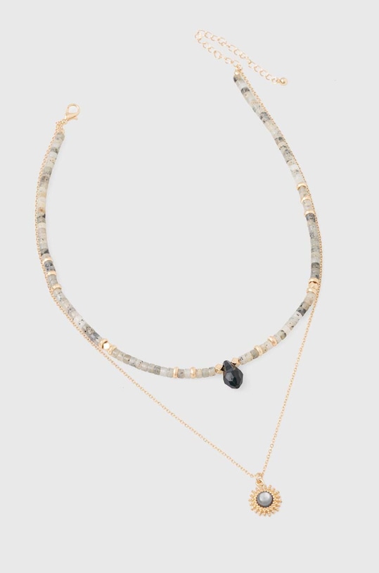 Naszyjnik damski z ozdobnymi zawieszkami kolor zielony RW23.AKD406 zielony RW23