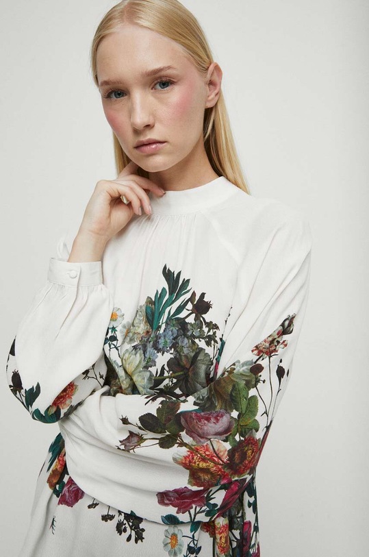 Bluzka damska w kwiaty kolor beżowy beżowy RW23.BDD303