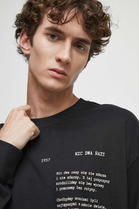 Longsleeve bawełniany męski - Kolekcja jubileuszowa. 2023 Rok Wisławy Szymborskiej x Medicine, kolor czarny czarny RW23.BUM350