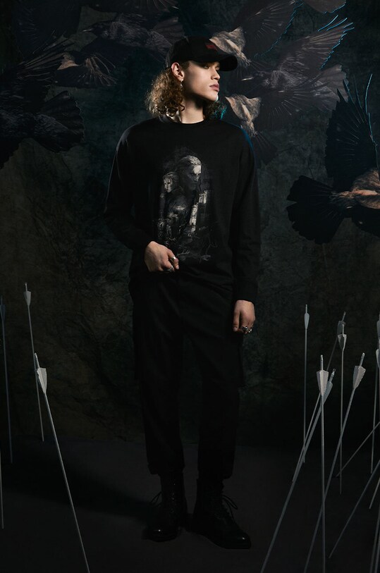 Longsleeve męski z kolekcji The Witcher x Medicine kolor czarny okrągły czarny RW23.BUM950