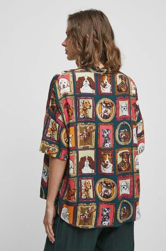 Odzież Koszula damska wzorzysta z kolekcji na Dzień Psa kolor multicolor RW23.KKD150 multicolor