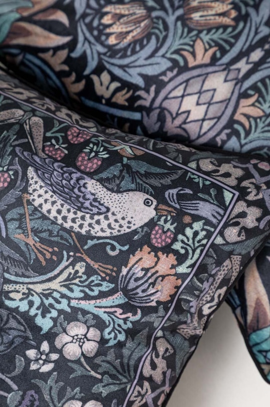 Deka ze vzorované látky 160 x 220 cm více barev RW23.KOU406 vícebarevná