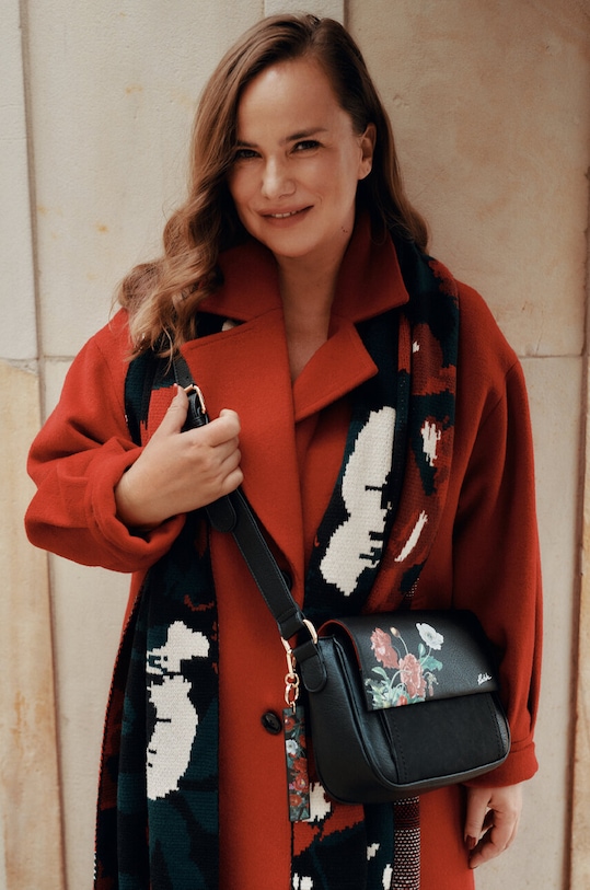 Płaszcz wełniany damski Radzka x Medicine kolor czerwony RW23.KPD851 czerwony RW23