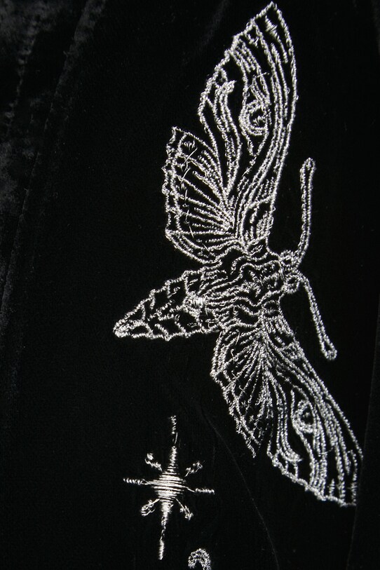 Kimono damskie z ozdobnym haftem kolor czarny RW23.KZDA02 czarny