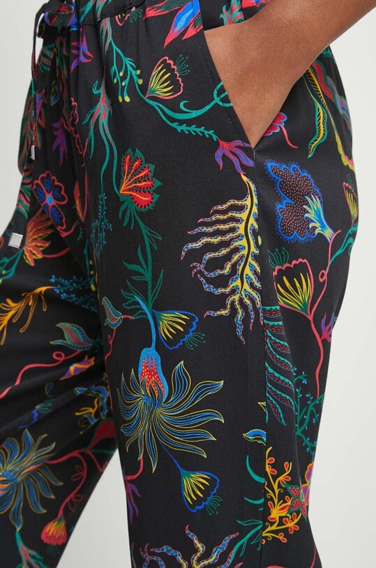 Spodnie damskie w fasonie loose kolor czarny czarny RW23.SPD206