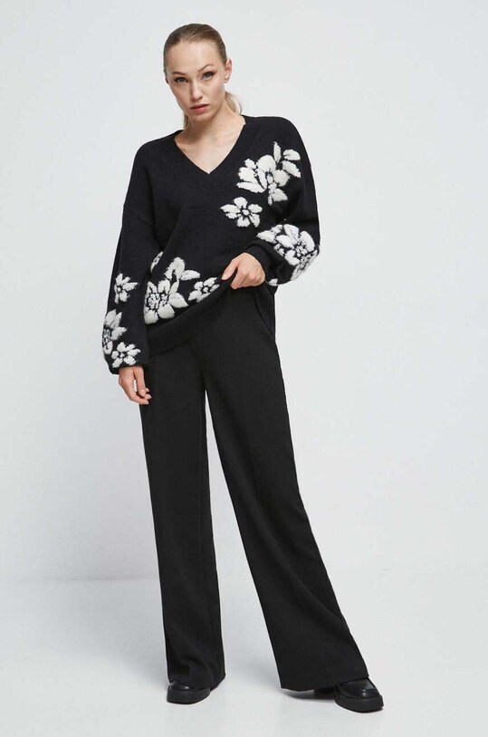 Sweter damski w kwiaty kolor czarny RW23.SWD711 czarny RW23