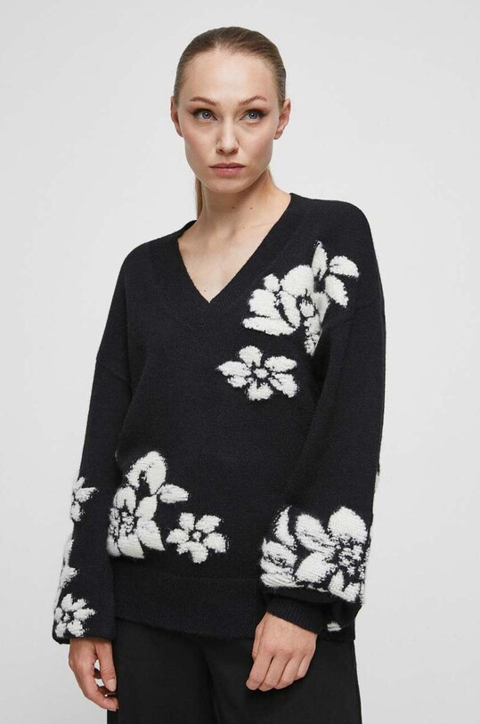 Sweter damski w kwiaty kolor czarny czarny RW23.SWD711