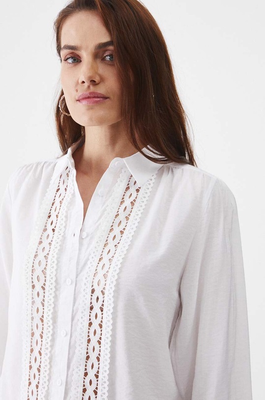 Blúzka dámska s čipkovanými vložkami biela farba biela RW24.BDD402