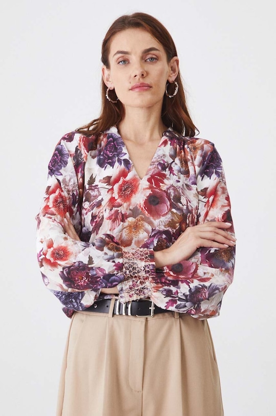 Bluzka damska regular w kwiaty kolor beżowy długi beżowy RW24.BDD404