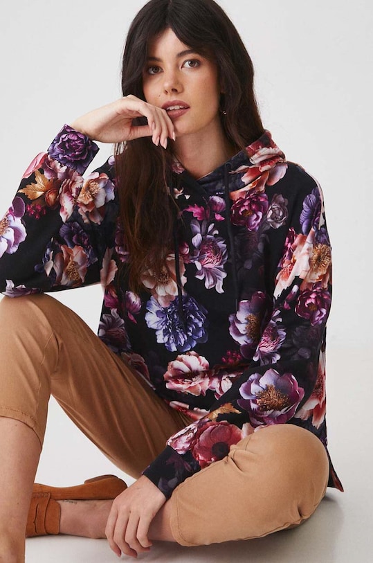 Bluza damska z kapturem w kwiaty kolor czarny z elastanem czarny RW24.BLD400