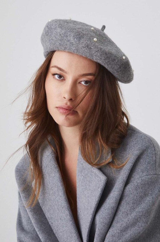Beret wełniany damski z ozdobną aplikacją kolor szary wełna szary RW24.CAD401