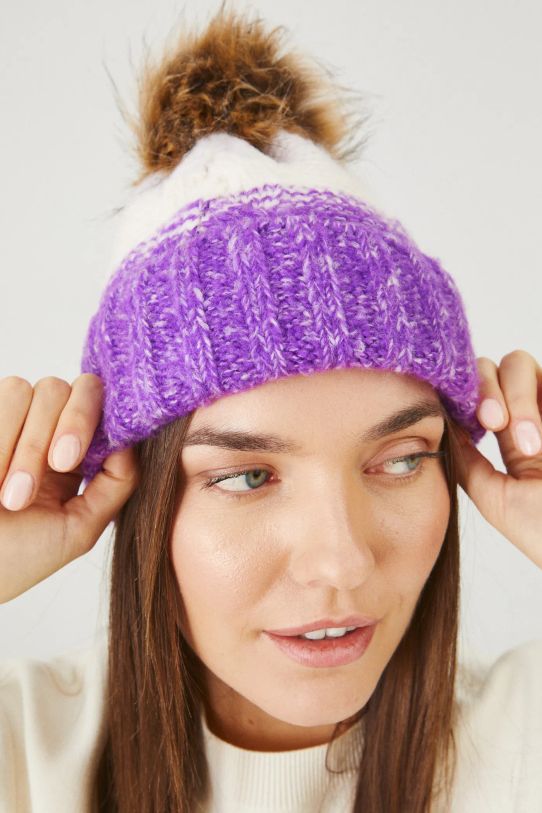 Czapka damska beanie z pomponem kolor fioletowy pozostałe fioletowy RW24.CAD901