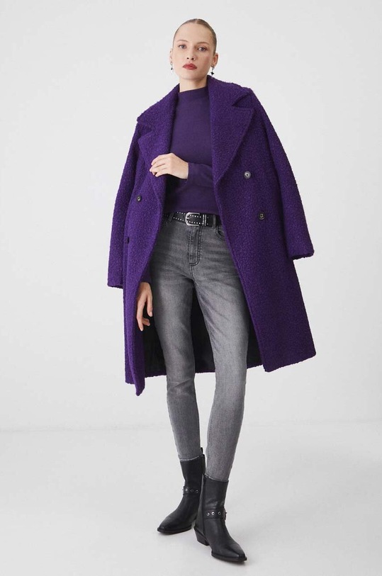 Płaszcz damski dwurzędowy z fakturą kolor fioletowy fioletowy RW24.KPD501