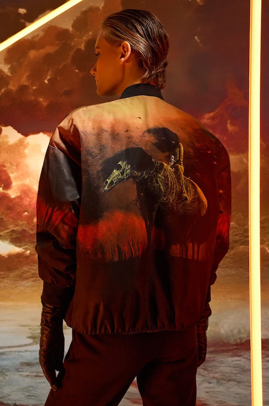 Kurtka bomber damska z kolekcji Zdzisław Beksiński x Medicine kolor czarny z podszewką czarny RW24.KUD850