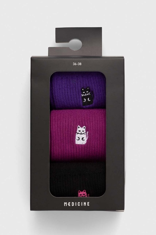 Odzież Skarpetki bawełniane z ozdobnym haftem w koty (3-pack) kolor multicolor RW24.LGD306 multicolor