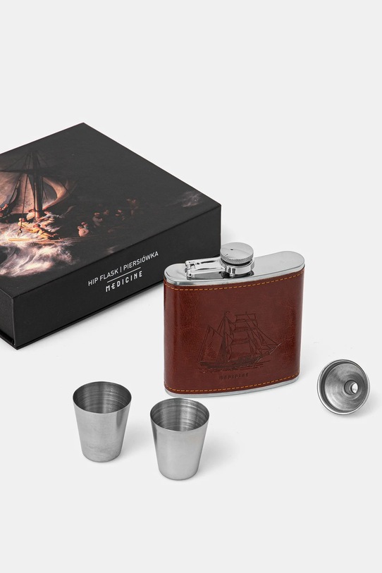 Zestaw prezentowy: piersiówka, kieliszki oraz lejek ze stali nierdzewnej kolor multicolor multicolor RW24.ROU801