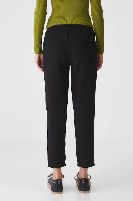 Oblečení Kalhoty dámské jogger, hladký povrch černá barva RW24.SPD708 černá