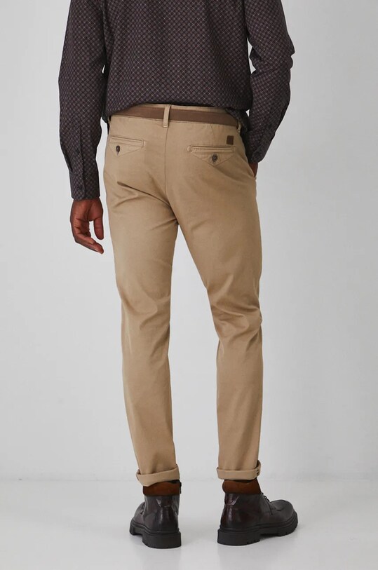 Odzież Spodnie męskie slim z paskiem kolor beżowy RW24.SPM092 beżowy