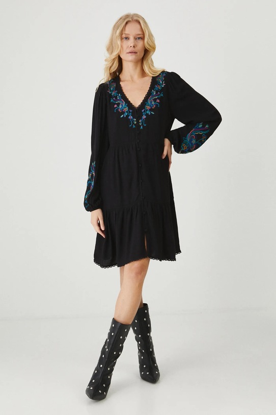 Oblečení Šaty mini, z kolekce Karolina Matyjaszkowicz x Medicine černá barva RW24.SUDB52 černá