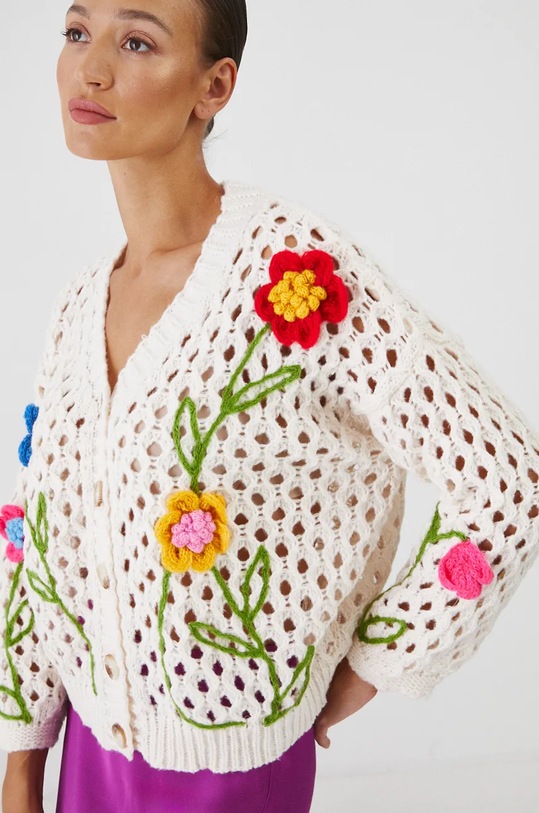 Kardigan damski ażurowy z ozdobnymi haftami kolor beżowy pozostałe beżowy RW24.SWD771