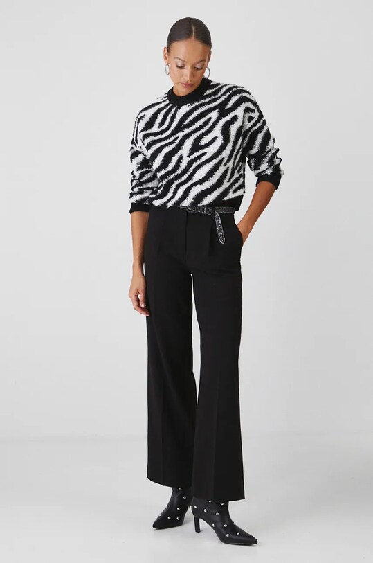 Sweter damski ze zwierzęcym wzorem kolor czarny RW24.SWD976 czarny RW24